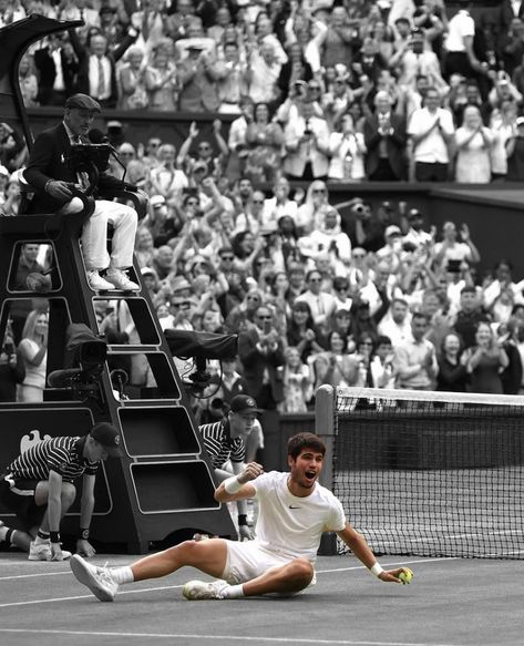 Winning wimbledon 2023 Winning Aesthetic Sports, Alcaraz Wallpaper, Wimbledon Aesthetic, Carlos Alcaraz Wimbledon, Tennis Wag, Tennis Things, Wimbledon 2023, Tennis Wimbledon, Tennis Lifestyle