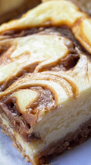 Cinnamon Roll Cheesecake Bars, Roll Cheesecake, Cinnamon Roll Cheesecake, Savory Cakes, Potluck Desserts, Wedding Dessert, Bar Cookies, Cake Bars, Cheesecake Bars