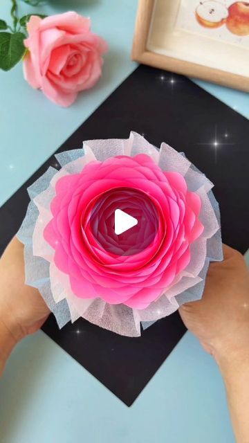 Bouquet Making With Paper, How To Make Paper Roses Bouquets, Paper Flower With Stem, Diy Rose Petals Paper, How To Make Paper Flowers Bouquet Rose Tutorial, Paper Rosw Flower Bouquet, Diy Rose Bouquet, Beautiful Roses Bouquet, Diy Bouquet Wrap