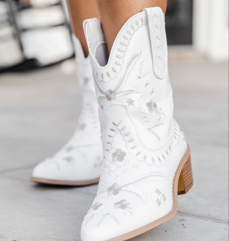 Cowgirl boots • white cowgirl boots • white booties • white embroidered boots • white boots • booties • western booties • leather bootd • embroidered leather boots White Bridal Cowboy Boots, Bridal Cowboy Boots, Cowgirl Boots Short, Cowgirl Boots White, White Wedding Boots, Embroidered Cowgirl Boots, Cowgirl Boots Wedding, Wedding Cowboy Boots, White Cowgirl Boots