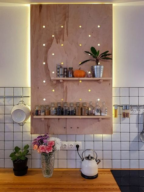 Kitchen Pegboard, Modern Loft Interior, Flavored Whiskey, Pegboard Design, Pegboard Craft Room, Pegboard Kitchen, Pegboard Ideas, Art Studio Storage, Studio Storage