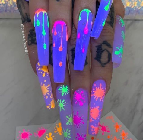 Really Long Nails, Rave Nails, Nail Designs Bling, Dark Nail Designs, The Dark Night, Black Acrylic Nails, Acrylic Nail Set, Light Nails, Swarovski Nails