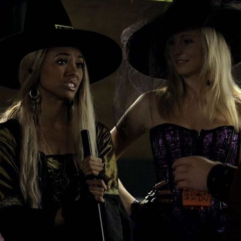 Delanie Ominayak (@delanieominayak) • Instagram photos and videos Bonnie And Caroline, Bonnie Bennet, Halloween Episodes, Nature Witch, Bonnie Bennett, Casting Pics, Caroline Forbes, Stefan Salvatore, Fashion Tv