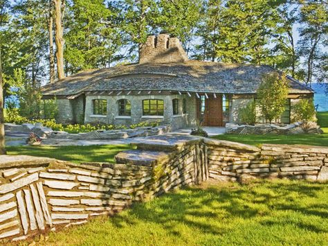 Earl Young's trademark in Charlevoix.... Charlevoix Michigan, Mushroom Houses, Eva Air, Unusual Homes, Hobbit House, Mushroom House, Cabins And Cottages, An Architect, Architect House