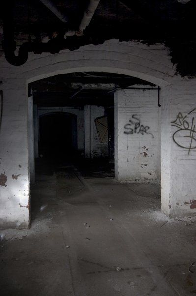 Dark Basement, Lunatic Asylum, Apocalypse Aesthetic, Mental Asylum, Abandoned Asylums, Abandoned Hospital, Mental Hospital, Strange Places, Scary Places