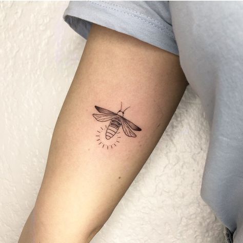 10 Best Firefly Tattoo Ideas You Have To See To Believe! | Outsons | Men's Fashion Tips And Style Guides Fine Line Firefly Tattoo, Lightning Bug Tattoo Small, Firefly Tattoo Fine Line, Minimalist Firefly Tattoo, Fire Flies Tattoos, Lightening Bug Tattoo Fireflies, Simple Bug Tattoo Ideas, Fire Fly Tattoo Small, Small Firefly Tattoo