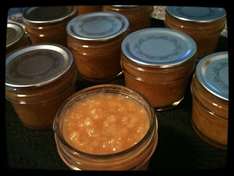 Spiced Pear Butter, Creative Canning, Pear Preserves, Pear Butter, Pear Jam, Cinnamon Recipes, Spiced Pear, Jam Recipe, How To Make Jam