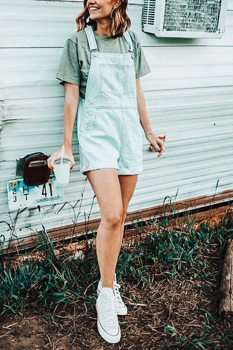 Summer Outfits Overalls Shorts, Modest Summer Outfits Shorts, Overall Shorts Outfit, Lucy Hale Style, Casual Cottagecore, Modest Shorts, Overalls Summer, Outfit Modest, Curated Closet