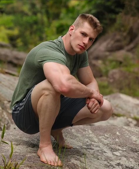 Crouching Pose, Patrick Leblanc, Short Light Brown Hair, Ideal Male Body, Male Pose Reference, Natural Bodybuilding, Muscle Hunk, Ginger Men, Ideal Man