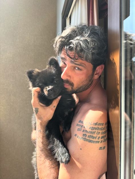 Handsome Italian Men, Michele Morrone, Ideal Man, Italian Men, Hide And Seek, Hottest Guy Ever, Cute Celebrities, Future Husband, Celebrity Crush