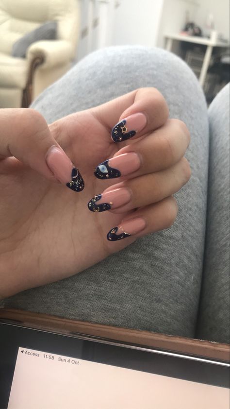 Celestial stars and moon drip almond nails. Nude and navy💙💙 Drip Almond Nails, Celestial Nails, Celestial Stars, Nails Nude, Star Design, Moon Star, Long Acrylic Nails, Star Designs, Almond Nails