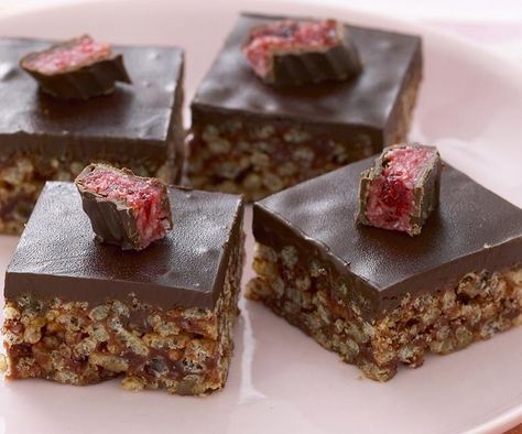 Cherry Ripe Slice, Rice Bubble Slice, No Bake Slices, Chocolate Hazelnut Cake, Rice Bubbles, Slice Recipe, Hazelnut Cake, Fruity Desserts, Slices Recipes