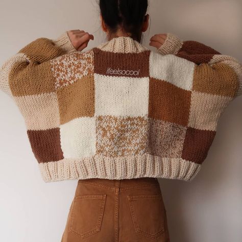 This is a handmade cardigan. 🌿 Jaket Crochet, Patchwork Cardigan, Mode Crochet, Crochet Clothing And Accessories, Crochet Fashion Patterns, Sweater Crochet Pattern, Diy Crochet Projects, Free Crochet Patterns, How To Crochet