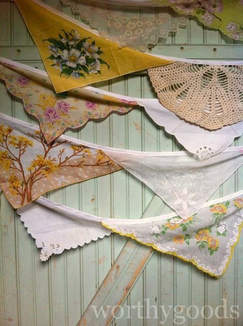 Spring Bunting, Doily Bunting, Handkerchief Crafts, Vintage Bunting, Deco Champetre, Wedding Bunting, Vintage Hankies, Estilo Hippie, Room Window