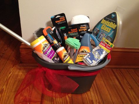 Car wash basket Car Gift Basket, Fundraising Baskets, Diaper Raffle Prizes Ideas, Boyfriend Surprises, Lottery Ticket Gift, Wash Basket, Raffle Ideas, Prize Ideas, Movie Night Gift Basket