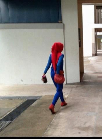 Spiderwoman?...I think yes:D Hijabi Spiderman, Meme Comic, Spiderman Meme, All Jokes, Celebrity Style Red Carpet, Social Media Jobs, Spider Woman, Cartoon Memes, Hijabi Girl