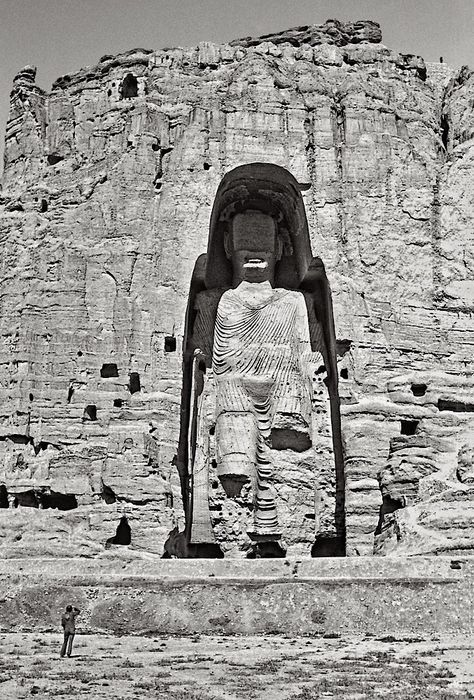 bamiyan-buddha-13 Cliff Face, Standing Buddha, Buddha Figures, Flowers Photography Wallpaper, Buddha Sculpture, The Cliff, Ancient Aliens, Ancient Symbols, Buddhist Art