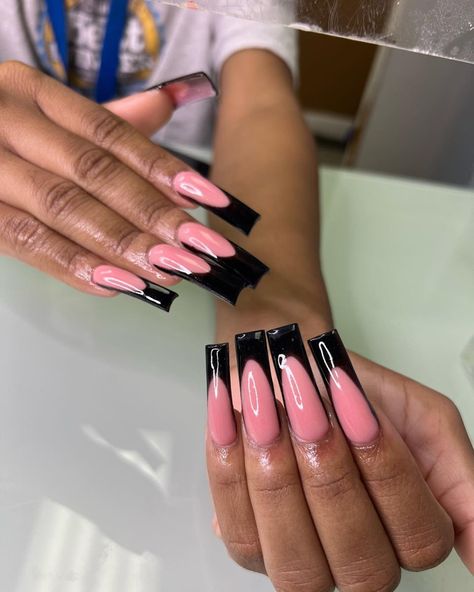 Pink Acrylic Nails With Black Tips, Pink Base Black French Tip Nails, Black And Dark Pink Nails, Pink Full Set Nails, Medium Acrylic Nails Coffin, Mail Tech, 2022 Summer Nails, White Tip Acrylic Nails, Pink 2024