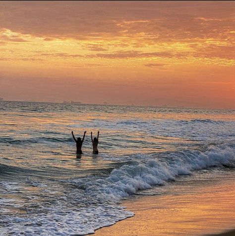 Beach Aesthetic Swimming, Fun Beach Aesthetic, Beach Fun Aesthetic, Sunset Swimming Aesthetic, Swimming Girlies Aesthetic, Going To The Beach Aesthetic, Beach Swimming Aesthetic, June Girl Aesthetic, Beach Swim Aesthetic