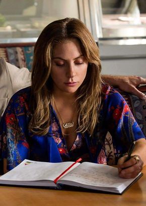 Lady Gaga A Star Is Born  Ally Lady Gaga Star Is Born, Lady Gaga Natural, Joanne Lady Gaga, Lady Gaga Hair, Stefani Germanotta, Lady Gaga Photos, Lady Gaga Pictures, Double Necklace, Facial Recognition