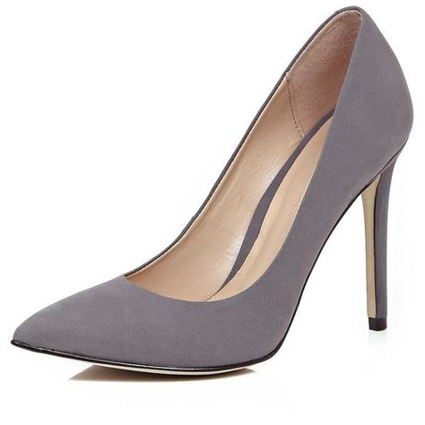 River Island Dark grey leather court heels (435 BRL) ❤ liked on Polyvore featuring shoes, pumps, grey, shoes / boots, women, pointed toe high heel pumps, leather pumps, stiletto pumps, grey pumps and leather pointed toe pumps Gray Pumps, Gray Leather Shoes, Grey High Heels, River Island Shoes, Grey Pumps, Shoes Heels Classy, Grey Heels, Court Heels, Huntington Whiteley