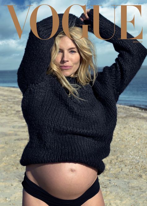 Sienna Miller on Her New Chapter for Vogue's Winter Issue Cover | Vogue Sienna Miller Pregnant, Winter Pregnancy Photoshoot, Vogue Winter, Sienna Miller Style, Daily Planet, Maternity Photoshoot Outfits, Pregnant Celebrities, Winter Maternity, Annie Leibovitz