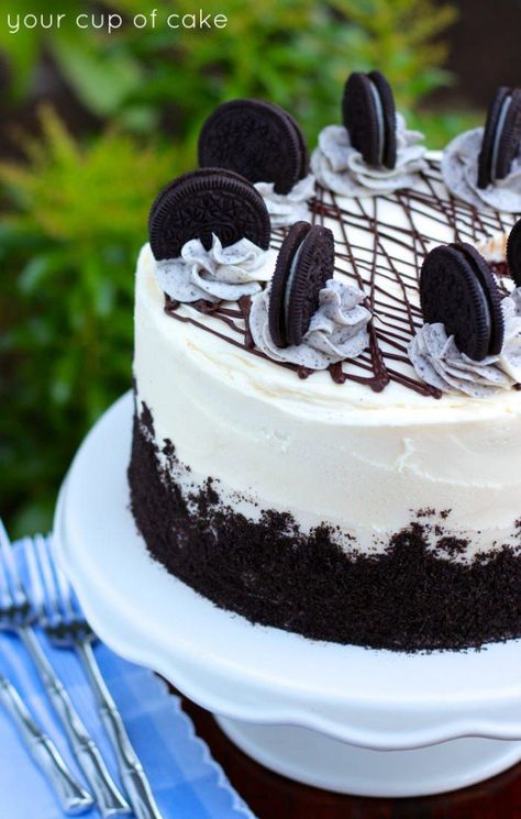 Oreo Dort, Oreo Cookie Cake, School Cupcakes, Chocolate Oreo Cake, Cookies And Cream Cake, Cookie Cake Recipe, Chocolate Oreos, Cookies N Cream Cookies, Oreo Dessert