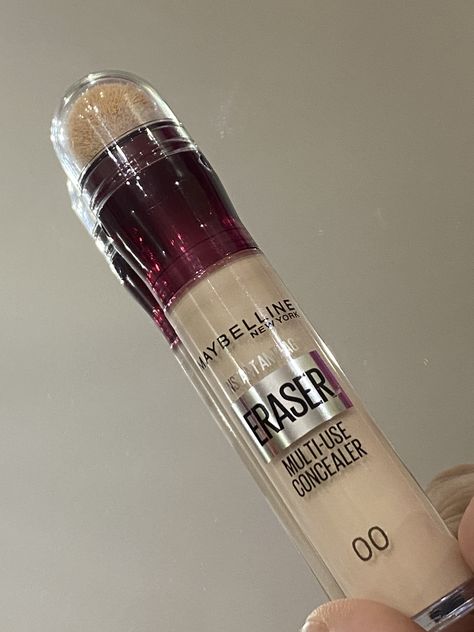 Corrector Sephora, Makeup Products Aesthetic, Maybelline Concealer, Essence Makeup, Age Rewind, Makeup Accesories, Best Concealer, Makeup Needs, Fancy Makeup