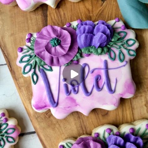 Purple Cookies, Watercolor Cookies, Themed Cookies, Flower Cookies, Cookies Decorated, Violet Flower, Birthday Cookies, Birthday Flowers, Girl Names