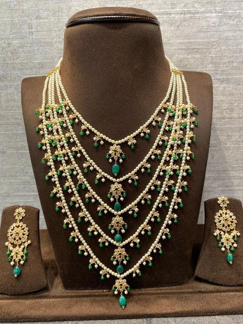 Crystal Chains Jewelry Indian, Panchlada Necklace Gold, Saath Lada Haar, Sathlada Jewellery, Wedding Jewelry Sets Bridal Jewellery, Neck Pieces Jewelry, Black Beads Mangalsutra Design, New Gold Jewellery Designs, Indian Bridal Jewelry Sets