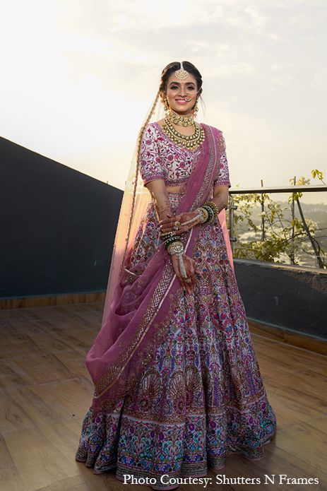 Magenta Pink Bridal Lehenga, Wedding Look Indian, Bridal Look Indian, Bridal Lehenga Design, Lehenga Look, Bridal Lehenga Indian, Bride Lehenga, Garden Of Delights, Lehenga Pink