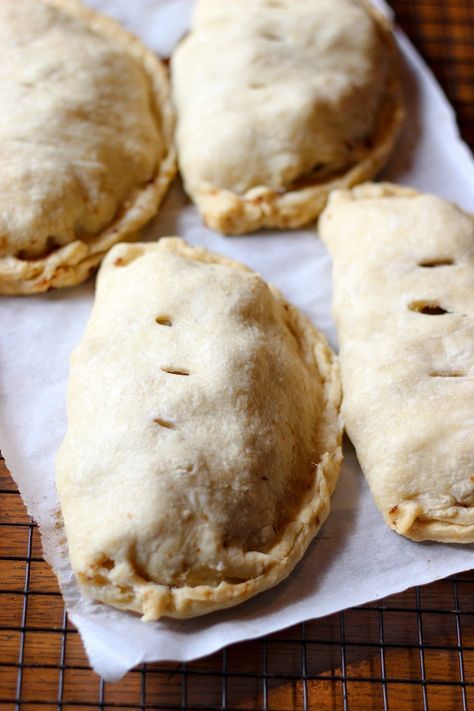 Yooper Pasty Recipe, Pasty Recipe Michigan, Lentil Sweet Potato, Pasties Recipes, Spiced Lentils, Cornish Pasties, Sweet Potato Kale, Beef Round, Pastry Flour