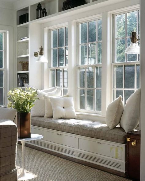 5 Must-Haves for an Interior That Looks Like a French Bistro | Atap.co Bedroom Window Seat, Window Bench Seat, Window Seat Design, Window Benches, Window Room, Bedroom Windows, Living Room Windows, Hus Inspiration, Trendy Home