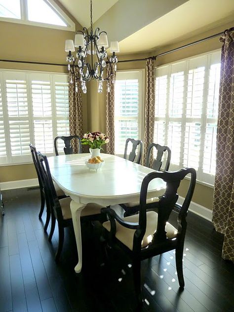 queen anne dining table rehab...i like the table in white. Not crazy about the multi colors Queen Anne Dining Table, Queen Anne Furniture, Kitchen Dining Room Combo, Paint Board, Dining Table Makeover, Walnut Dining Chair, Dining Room Remodel, Dining Room Makeover, Dining Room Combo