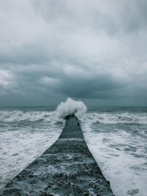 Waves were pretty rough at the beach. News 13 came out there too. The break was coming all the way up to the sand dunes No Wave, Ocean Storm, Blue Instagram, Waves Crashing, Stormy Sea, Dark Clouds, Wallpaper Pastel, Hang Ten, Cloudy Sky