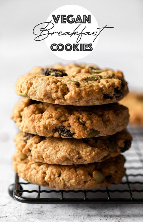 Vegan Breakfast Cookies - Nadia's Healthy Kitchen Vegan Breakfast Cookies, Vegan Protein Cookies, Breakfast Cookie Recipe, Vegan Biscuits, Vegan Granola, Vegan Breakfast Easy, Breakfast Cookies Healthy, Healthy Vegan Breakfast, Granola Breakfast