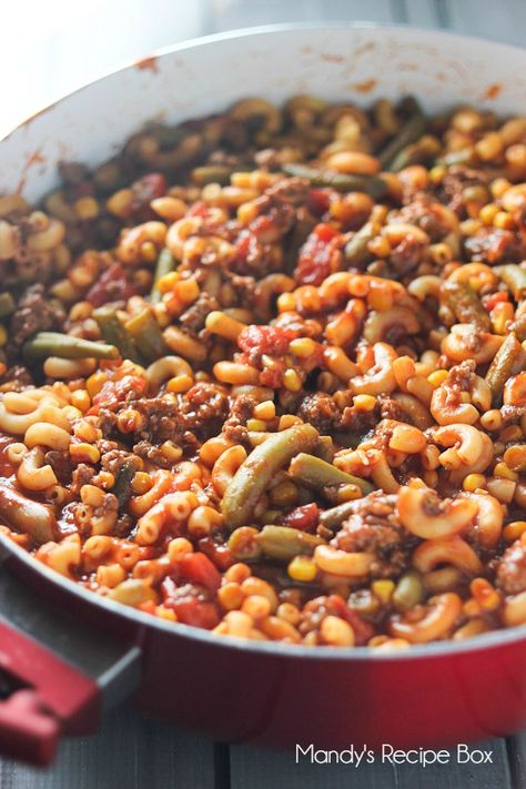 Easy Goulash Cheap 30 Minute Meals, Easy One Dish Meals, Spaghetti Pasta Recipes, Goulash With Corn, Easy Goulash, Easy Goulash Recipes, Goulash Recipe, Beef Goulash, Goulash Recipes