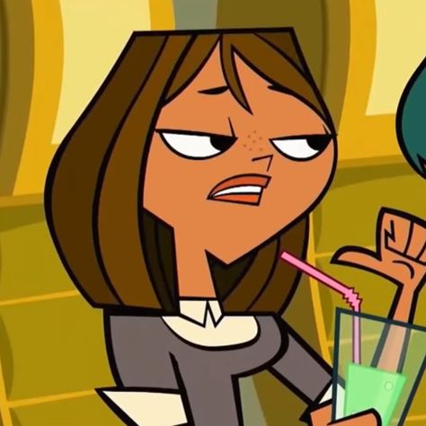 courtney total drama Courtney Pfp Total Drama, Courtly Total Drama, Courtney Total Drama Pfp, Total Drama Island Courtney, Tdi Courtney, Total Drama Courtney, Courtney Total Drama, Courtney Tdi, Tdi Pfps