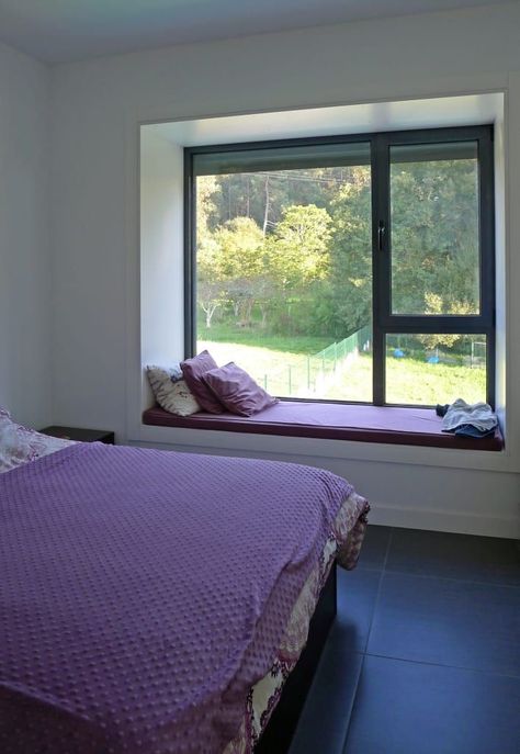 House Window Styles, Modern Windows Design, Bedroom Window Design, Modern Window Design, Window Seat Design, House Window Design, Modern Bedroom Interior, Kitchen Design Modern Small, Dorm Room Inspiration