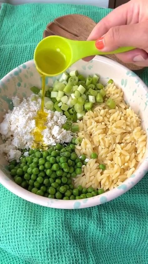 Orzo Peas Recipes, Orzo Pea Salad, Pea Feta Salad, Orzo Peas, Orzo Pasta Salad Recipe, Diet Pasta, Menu Recipes, Orzo Pasta Salad, Orzo Recipes