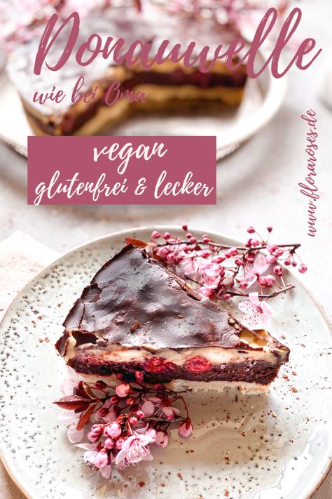 Donauwelle wie bei Oma, vegan, glutenfrei & lecker. Der Kuchenklassiker neu interpretiert - auch zucker- und sojafrei möglich #vegan #veganedonauwelle #donauwelle #veganbacken #veganerezepte #glutenfrei #glutenfreibacken #glutenfreierezepte #soulfood #soulfoodsunday Gluten Free Desserts Cake, Banana Bread Almond Flour, Gluten Free Desserts Cookies, Gluten Free Cookies Easy, Gluten Free Chocolate Cookies, Gluten Free Oatmeal Cookies, Gluten Free Desserts Healthy, Gluten Free Bagels, Easy Gluten Free Desserts