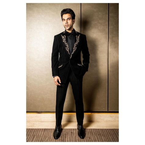 Bollywood Suits Men, Grooms Engagement Outfit, Sangeet Groom Outfit Tuxedo, Blazers For Men Reception, Engagement Look For Men, Engagement Clothes For Men, Reception Look For Groom, Groom Reception Outfit Indian, Groom Sangeet Outfit For Men