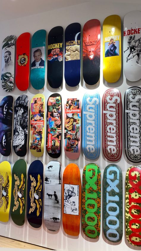 Supreme in paris Supreme Skateboard Decks On Wall, Skateboards On Wall, Skateboard Design Ideas Art, Skateboard Wallpaper Iphone, Wallpaper Skateboard, Skateboard Wallpapers, Supreme Aesthetic, Skate Wallpaper, Supreme Skateboard