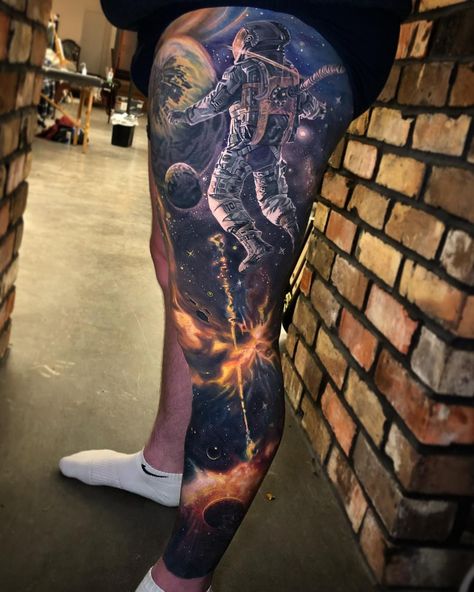 Space tattoo by Ben Kaye @dbkaye Leg Sleeve Tattoo Men, Sleeve Tattoo Men, Leg Tattoos For Men, Galaxy Tattoo Sleeve, Space Tattoo Sleeve, Upper Leg Tattoos, Best Leg Tattoos, Dragon Wolf, Astronaut Tattoo