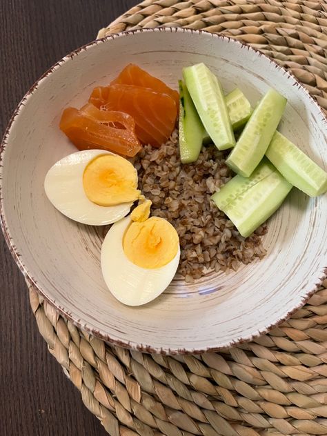 Slavic Breakfast, Buckwheat Bowl, Buckwheat Breakfast, Body Tea, Breakfast Idea, Food Inspo, Food Pin, Buckwheat, Cobb Salad