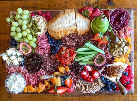 Grazing Boxes & Tables 🍇🥒🧀 on Instagram: “A Grazey Platter for a Christmas dinner, how amazing is the variety! So inlove with the antipasto selection, the fresh fruit and veggies!…” Christmas Savoury Platter, Christmas Dinner, Fruits And Veggies, Fresh Fruit, Cheese Board, The Selection, Fruit, Christmas