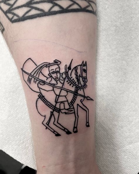 Lil bits from yesterday 😎 Knight On Horse Tattoo, Traditional Tattoo Horse, Horse Tattoo Ideas, Knight Horse, Alchemy Tattoo, Tato Tradisional, Knight On Horse, Ouroboros Tattoo, Engraving Tattoo