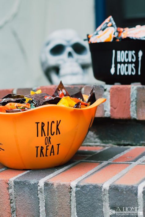 A cheap and easy way to make a Rae Dunn Inspired DIY Dollar Store Halloween candy bowl with a free SVG file for your Cricut or Silhouette. It makes a great place to hold all your trick or treat candy. #cricut #halloweendecor #ahometogrowoldin Diy Halloween Candy, Candy Alternatives, Halloween Candy Bowl, Trick Or Treat Candy, Hallowen Ideas, Pumpkin Queen, Dollar Store Halloween, Candy Bowl, Trick Or Treater