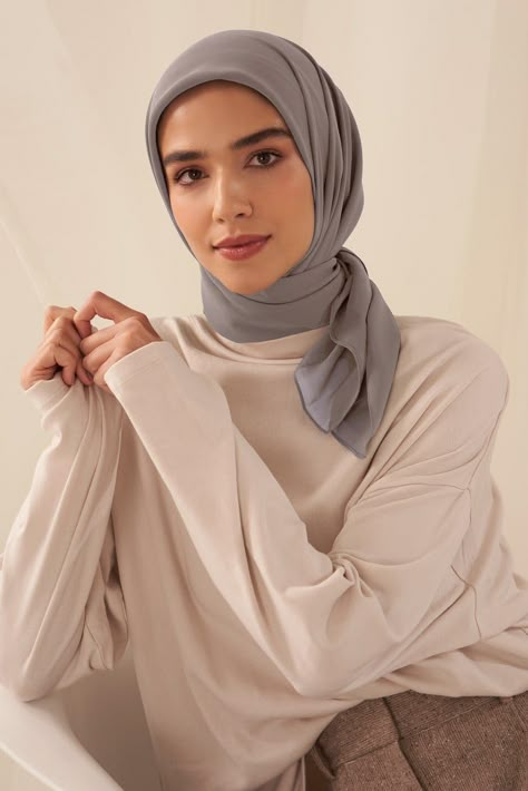 Hijab Catalog, Portrait Hijab, Hijab Poses, Grey Hijab, Hijab Photoshoot, Linkedin Photo, Professional Profile Pictures, Scarf Photography, High Neck Shirts