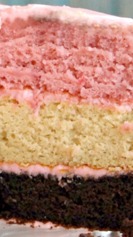 Neopolitan Crunch Cake, Neopolitan Cake Recipes, Neapolitan Cake Recipe, Neapolitan Desserts, Neopolitan Cake, Desserts Italian, Cake No Bake, Neapolitan Cake, Desserts Homemade